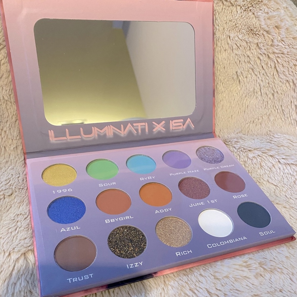 🔥Host Pick🔥 ILLUMINATI X ISA 15 Pan Eyeshadow Palette🔥🔥🔥